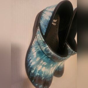 Dansko Women's Professional Clogs in a blue tie-dye Size 38